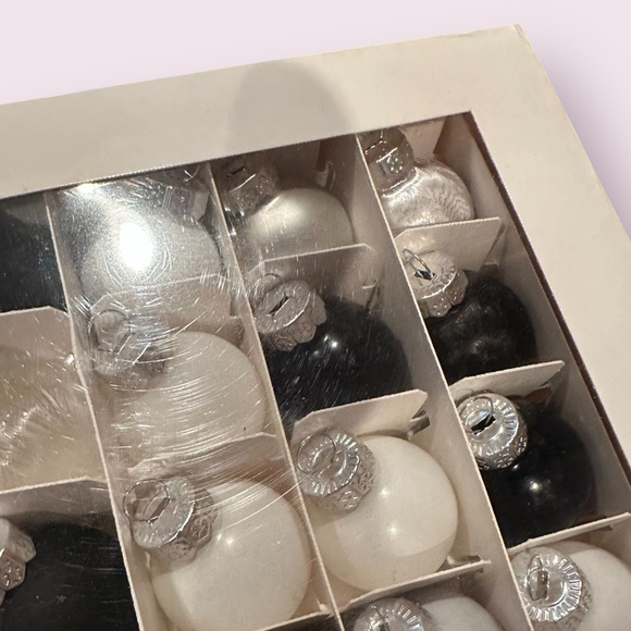 Elegant Black and White Set of 49 Mini Round Glass Ornaments Target Brand - Picture 5 of 11